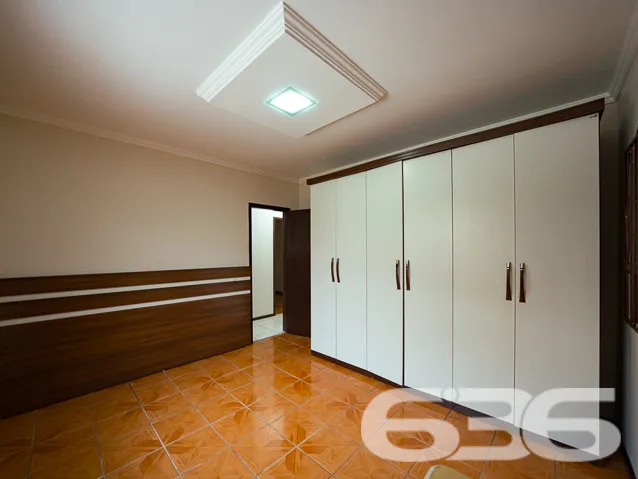 OPORTUNIDADE DE CASA COM 3 QUARTOS, NO BAIRRO JAR