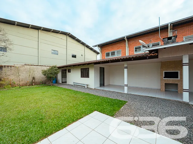 OPORTUNIDADE DE CASA COM 3 QUARTOS, NO BAIRRO JAR