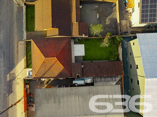 OPORTUNIDADE DE CASA COM 3 QUARTOS, NO BAIRRO JAR
