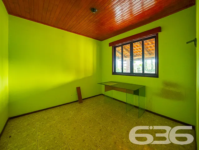 TERRENO AMPLO COM DUAS RESIDÊNCIAS NO CENTRO DE PI
