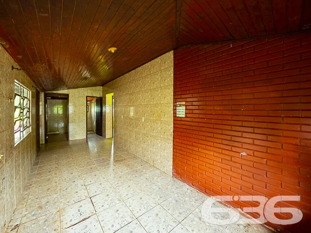 TERRENO AMPLO COM DUAS RESIDÊNCIAS NO CENTRO DE PI