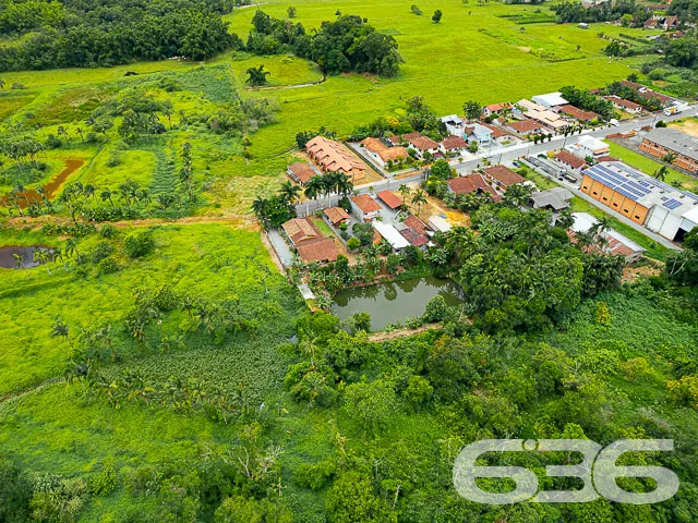 TERRENO AMPLO COM DUAS RESIDÊNCIAS NO CENTRO DE PI