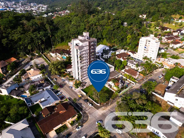 VENDE-SE TERRENO DE ESQUINA NO CENTRO- ESTUDA PERM