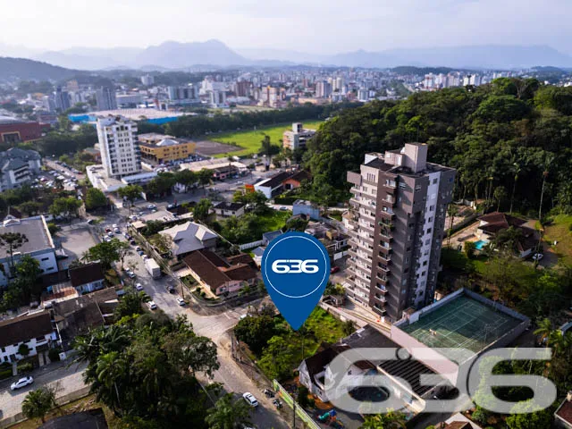 VENDE-SE TERRENO DE ESQUINA NO CENTRO- ESTUDA PERM