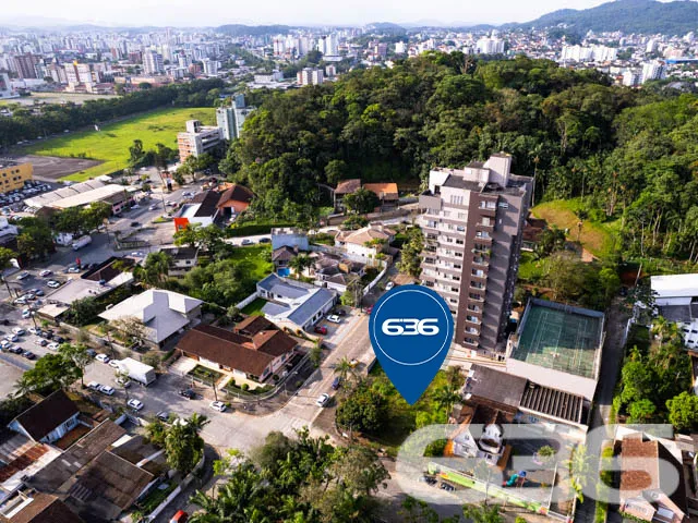VENDE-SE TERRENO DE ESQUINA NO CENTRO- ESTUDA PERM