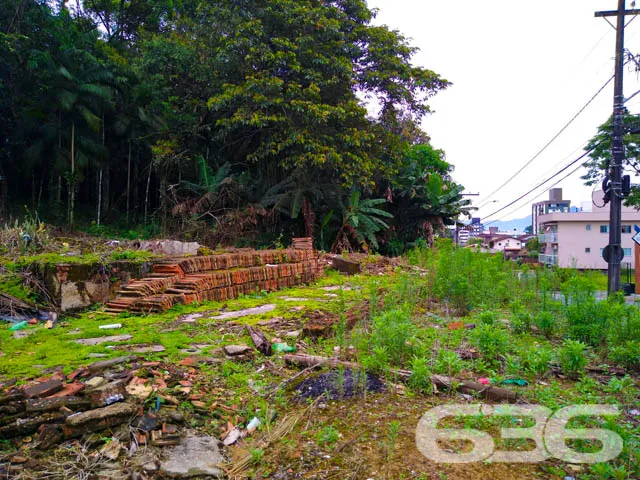 OPORTUNIDADE DE TERRENO, NO BAIRRO BOM RETIRO, EM