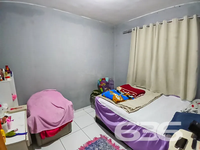 Apresentamos o apartamento, localizado em um condo