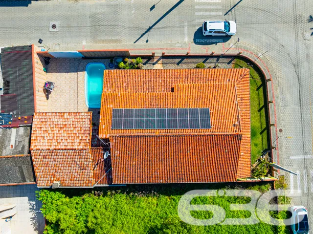 Descubra o encanto e a funcionalidade nesta residê