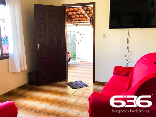 EXCELENTE CASA Ă VENDA NO BAIRRO AVENTUREIRO, EM J