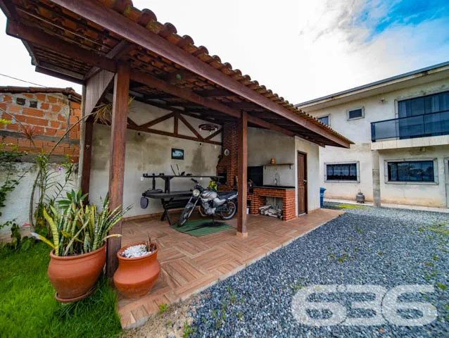 VENDE-SE IMĂVEL COM 2 QUARTOS NO BAIRRO PARANAGUAM
