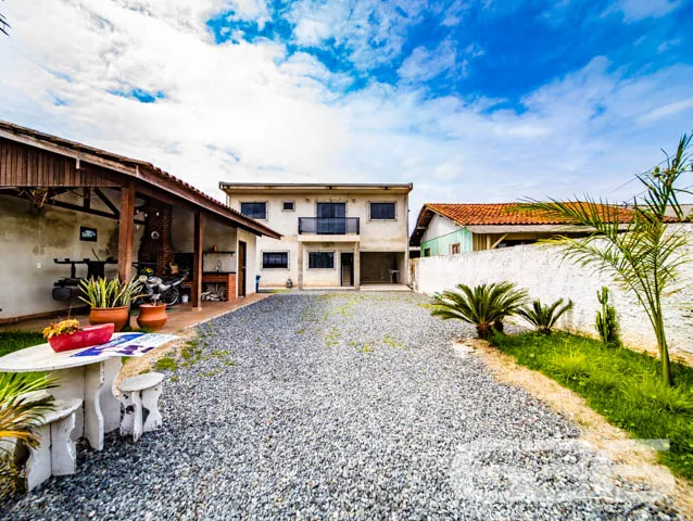 VENDE-SE IMĂVEL COM 2 QUARTOS NO BAIRRO PARANAGUAM