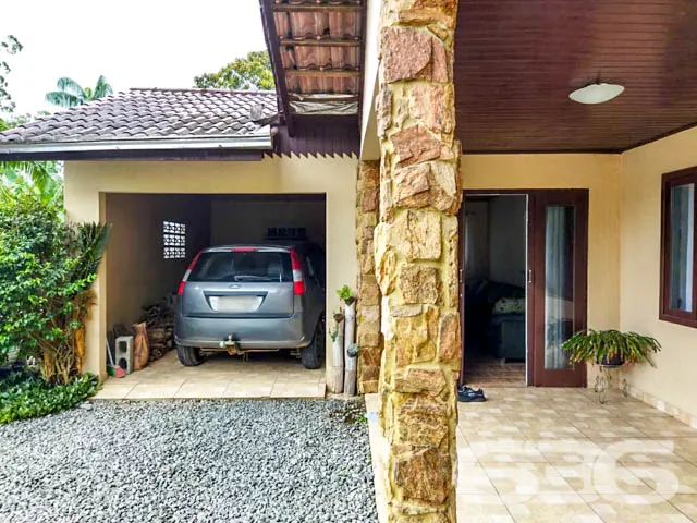 AMPLA CHÁCARA NO BAIRRO VILA NOVA
Dispondo de imp