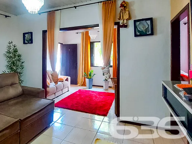 CASA GRANDE DE ESQUINA COM 1 SUĂTE E MAIS 2 QUARTO