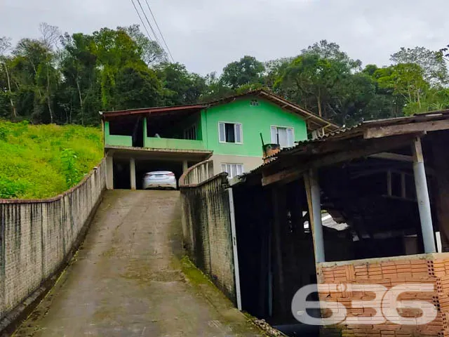 BELÍSSIMO TERRENO NO BAIRRO SANTA CATARINA, EM JOI