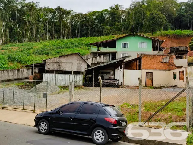 BELÍSSIMO TERRENO NO BAIRRO SANTA CATARINA, EM JOI
