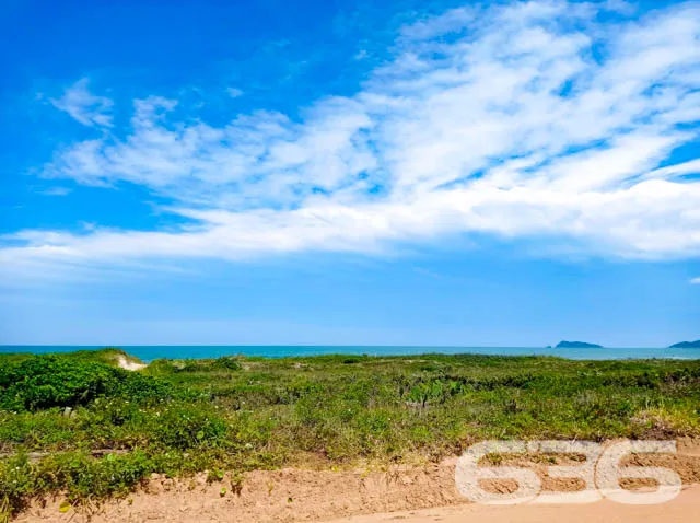 INVISTA NO SEU FUTURO COM ESTE TERRENO NA PRAIA DO