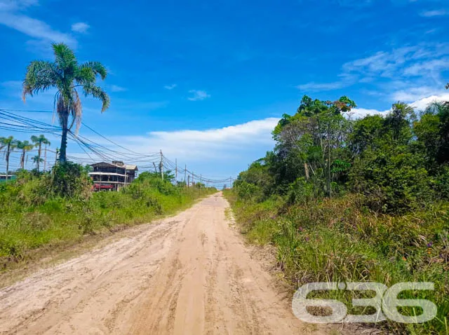 INVISTA NO SEU FUTURO COM ESTE TERRENO NA PRAIA DO