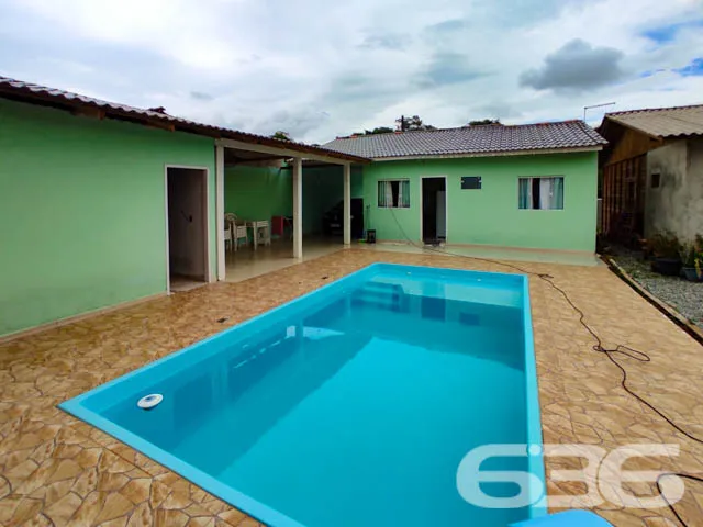 EXCELENTE CASA COM 1 SUĂTE E 1 QUARTO EM ARAQUARI,