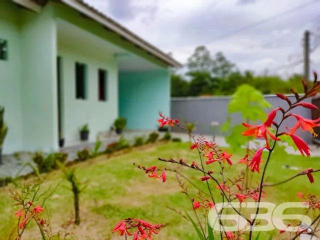 EXCELENTE CASA COM 1 SUĂTE E 1 QUARTO EM ARAQUARI,