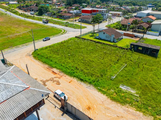 Descubra um terreno com potencial ilimitado em Por