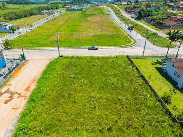 Descubra um terreno com potencial ilimitado em Por