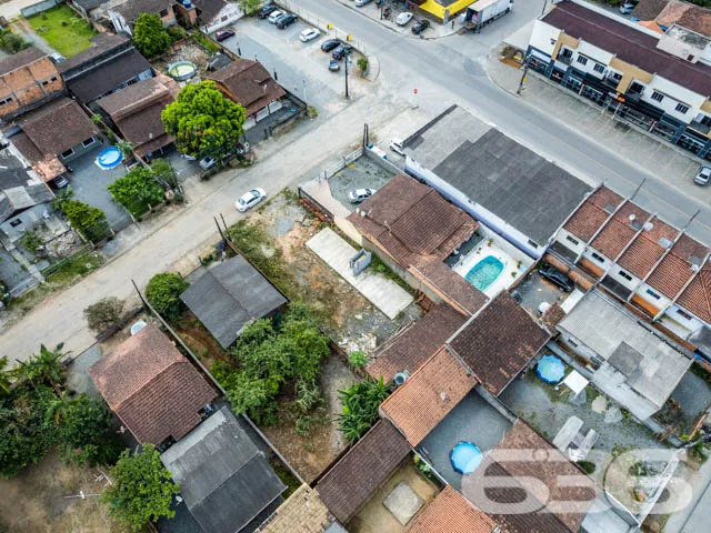 TERRENO À VENDA no encantador bairro Paranaguamiri