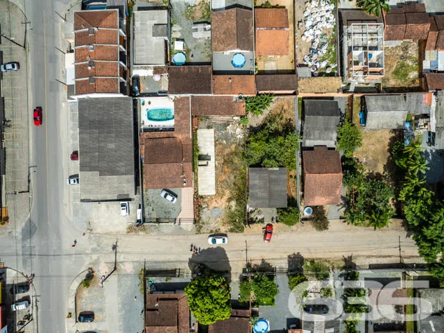 TERRENO À VENDA no encantador bairro Paranaguamiri