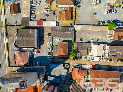 INVISTA NESTE IMÓVEL COMERCIAL NO CENTRO DE JOINVI