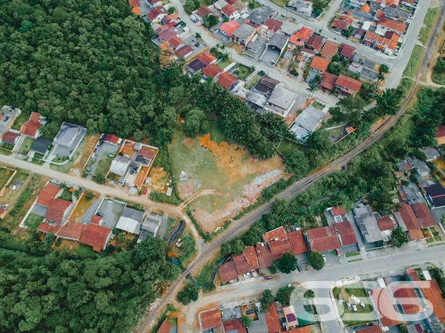 BELÍSSIMO TERRENO À VENDA, NO BAIRRO PARQUE GUARAN