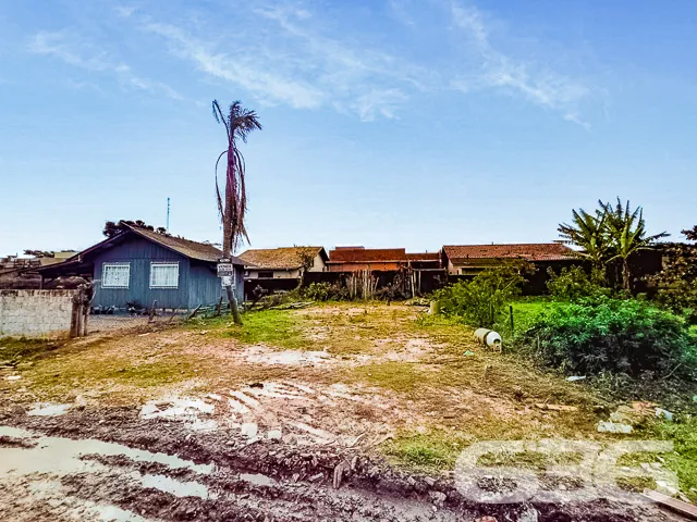 VENDE-SE TERRENO EM SÃO FRANCISCO DO SUL, SANTA CA