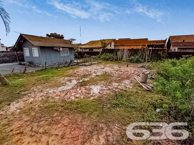 VENDE-SE TERRENO EM SÃO FRANCISCO DO SUL, SANTA CA