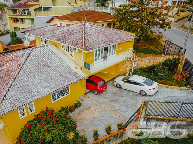 AMPLO IMÓVEL À VENDA NO BAIRRO FLORESTA, EM JOINVI