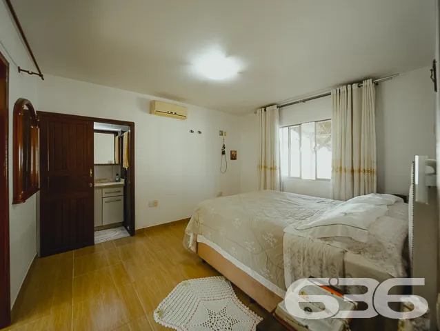 RESIDÊNCIA COM SUÍTE + 3 QUARTOS NO BAIRRO FÁTIMA 