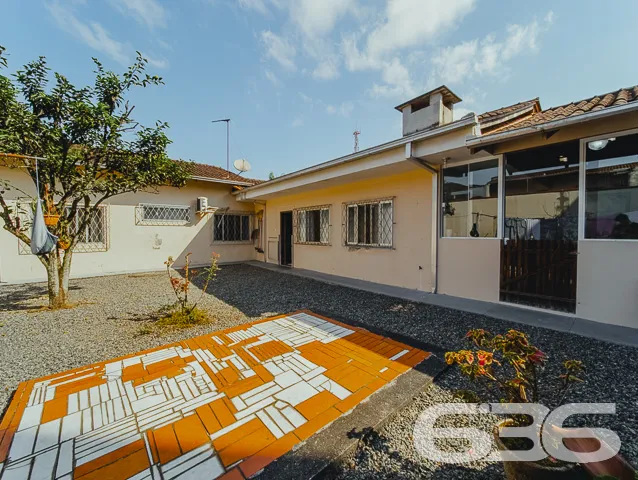 RESIDÊNCIA COM SUÍTE + 3 QUARTOS NO BAIRRO FÁTIMA 