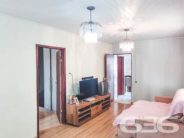RESIDÊNCIA COM SUÍTE + 2 QUARTOS NO BAIRRO JOÃO CO