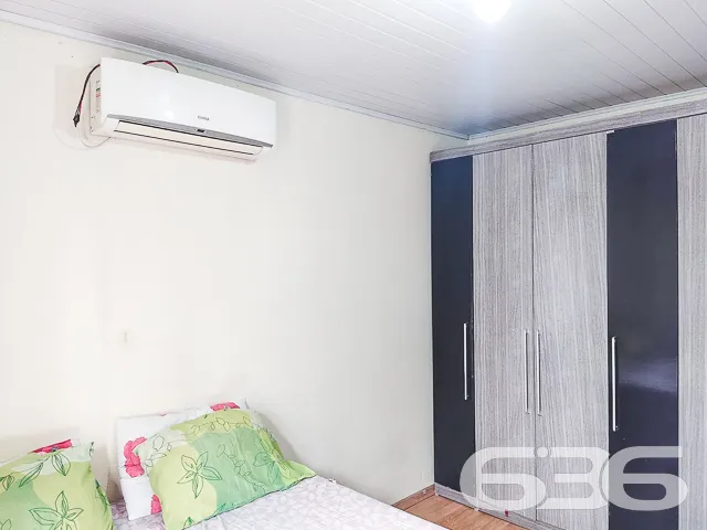 RESIDÊNCIA COM SUÍTE + 2 QUARTOS NO BAIRRO JOÃO CO