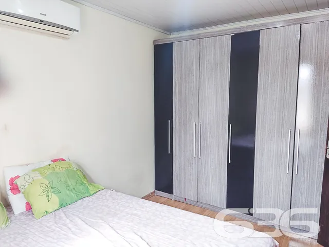 RESIDÊNCIA COM SUÍTE + 2 QUARTOS NO BAIRRO JOÃO CO