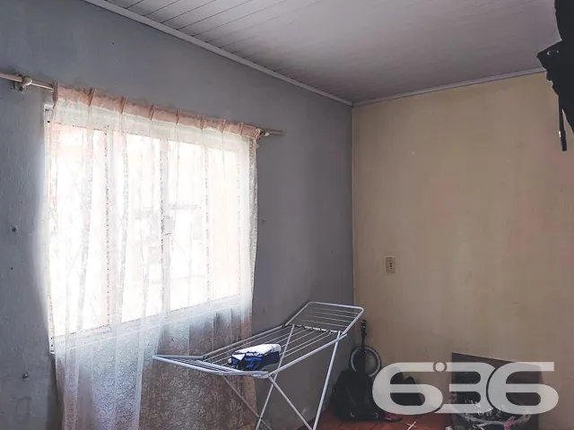 RESIDÊNCIA COM SUÍTE + 2 QUARTOS NO BAIRRO JOÃO CO
