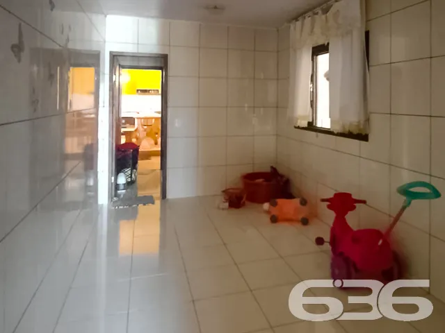CASA COM SUĂTE + 2 QUARTOS NO BAIRRO ITINGA, EM AR