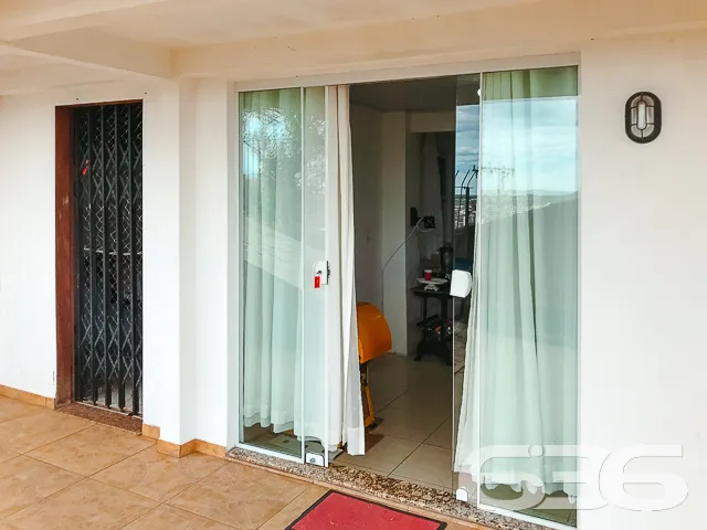 BELĂSSIMA RESIDĂNCIA COM 1 SUĂTE MAIS 3 QUARTOS NO