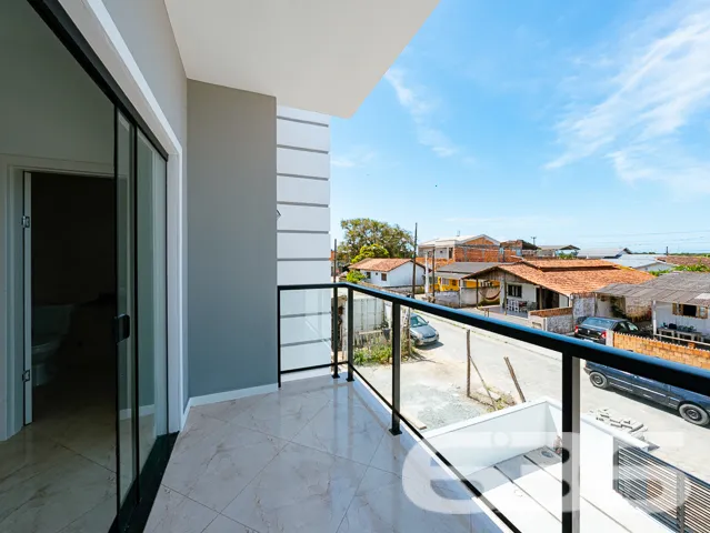 Sobrado com 3 quartos no bairro Costeira, Balneári