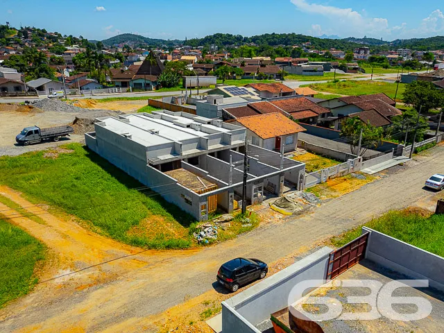 IMÓVEL COM SUÍTE + QUARTO NO BAIRRO PETRÓPOLIS
Re