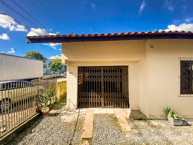 CASA COM SUĂTE + QUARTO NO BAIRRO BOEHMERWALD - ES