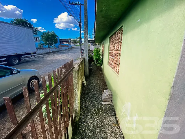 CASA COM SUĂTE + QUARTO NO BAIRRO BOEHMERWALD - ES