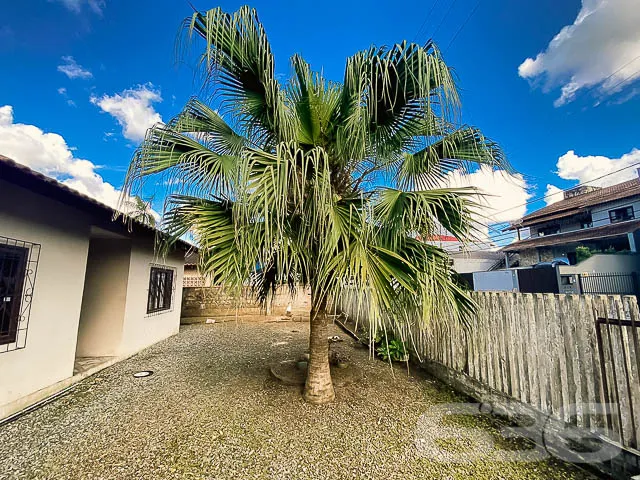 CASA COM SUĂTE + QUARTO NO BAIRRO BOEHMERWALD - ES
