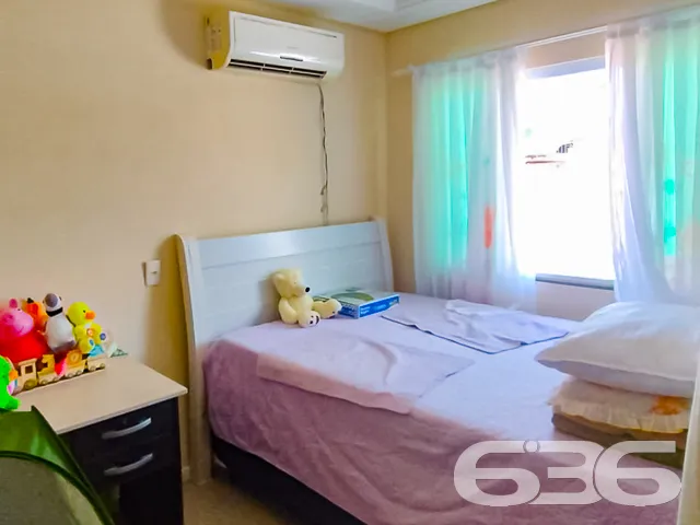 ÓTIMA CASA COM 3 QUARTOS NO BAIRRO PARQUE GUARANI
