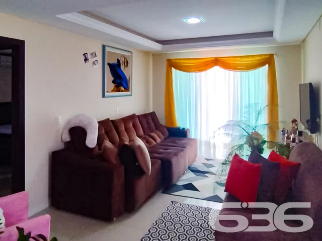 ÓTIMA CASA COM 3 QUARTOS NO BAIRRO PARQUE GUARANI
