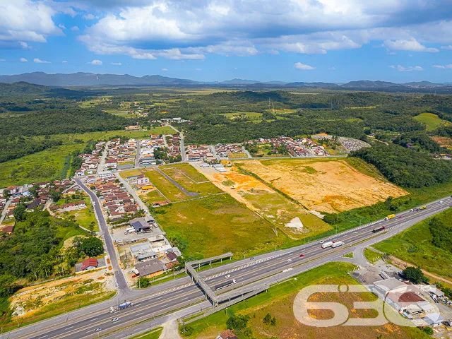 EXCELENTE TERRENO À VENDA EM JOINVILLE
São incrív