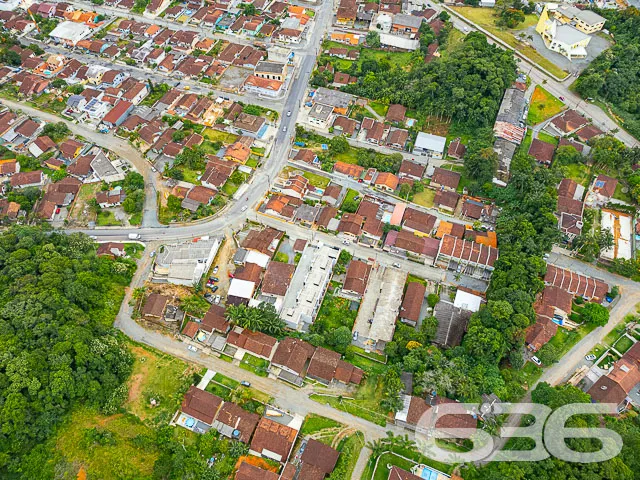 SOBRADO EM CONDOMĂNIO FECHADO
Procurando por um i