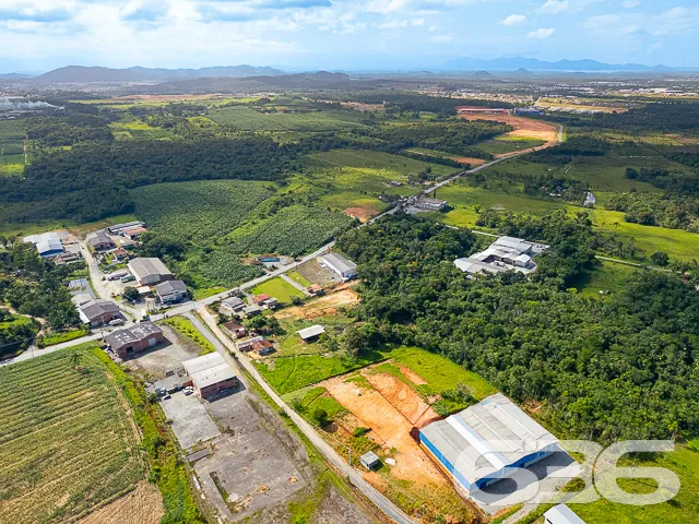 TERRENO INDUSTRIAL EM ARAQUARI
Este terreno indu